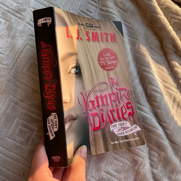 The Vampire Diaries 1-4. The Awakening & The Struggle, The Fury & Dark Reunion. - Picture 9 of 12